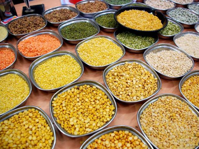 Tur dal and urad dal now cost Rs175 and Rs165 a kilo, respectively. The prices of other pulses, such as moong dal and masoor dal, have also fallen by between Rs5 and Rs15 a kilo(File photo) Tur dal and urad dal now cost Rs175 and Rs165 a kilo, respectively. The prices of other pulses, such as moong dal and masoor dal, have also fallen by between Rs5 and Rs15 a kilo(File photo)