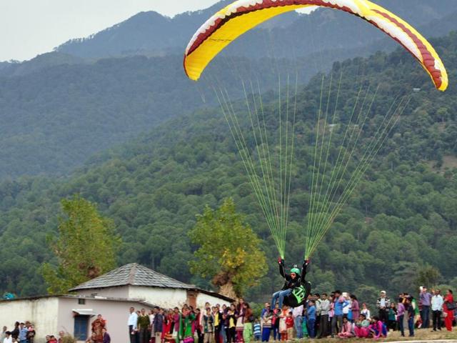 As many as 120 participants from over 35 countries, including top pilots, have descended at Bir Billing, which is considered the second best site for the aero sport. (Shyam Sharma/HT )