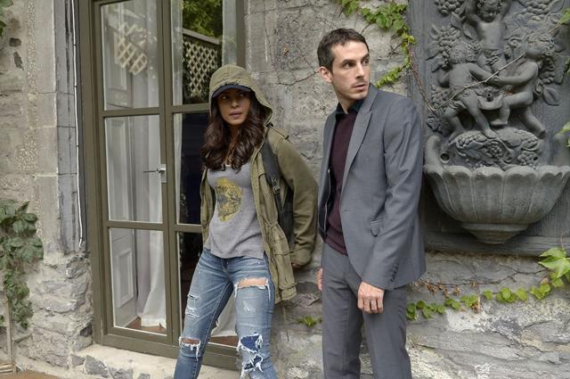 Yo Simon so confused, he calls the FBI on Alex and then saves her from them too. TWICE. Yo Simon so confused, he calls the FBI on Alex and then saves her from them too. TWICE.