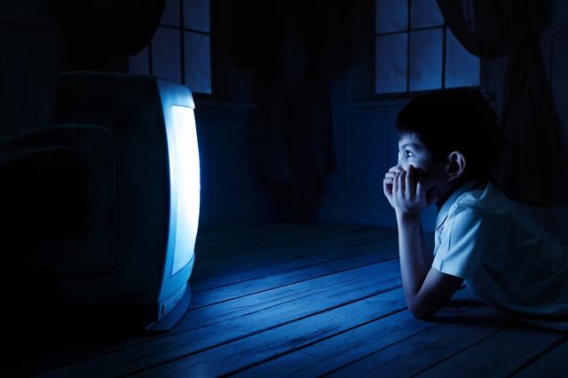 While adults who take in more morning light are slimmer, pre-school children exposed to morning light tend to be heavier, the study suggests. (Shutterstock) While adults who take in more morning light are slimmer, pre-school children exposed to morning light tend to be heavier, the study suggests. (Shutterstock)