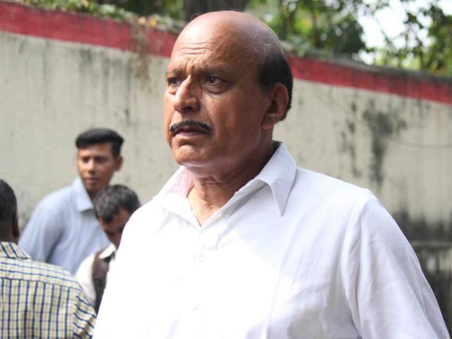 Avtar Gill attends the funeral of actor Ajit Deol in Mumbai. (IANS)