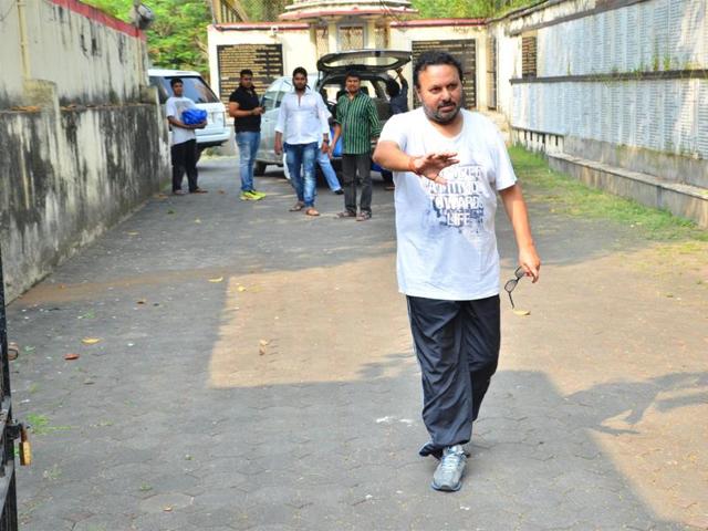 Mumbai: Film director Anil Sharma during the funeral of actor Ajit Deol in Mumbai on Oct 24, 2015. (Photo: IANS) (IANS)