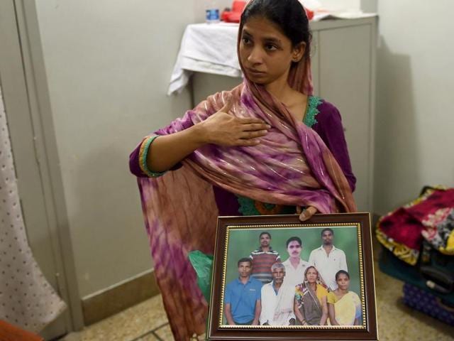 Geeta (C), plays with children at the Bilquis Edhi Foundation in Karachi, Pakistan. (REUTERS) Geeta (C), plays with children at the Bilquis Edhi Foundation in Karachi, Pakistan. (REUTERS)