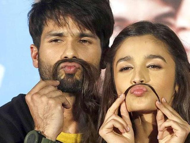 Shahid, Alia promoting Shaandaar. (AP) Shahid, Alia promoting Shaandaar. (AP)