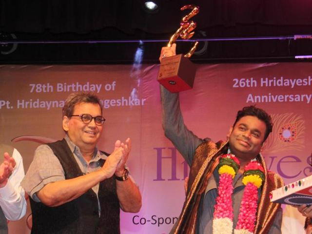 Grammy Award winner AR Rahman receives the Hridaynath Mangeshkar award from Shubhash Ghai during the Hridaynath Mangeshkar Awards ceremony at Dinanath Mageshkar Hall, Vile Parle, on Monday. (Pramod Thakur/HT photo)