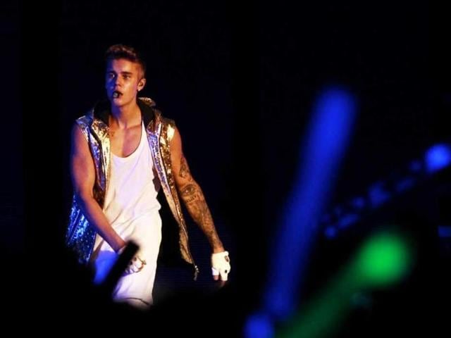 Justin Bieber won five awards at MTV EMAs 2015, Biggest Fans, Best Male, Best Look being three of the five awards. (Reuters) Justin Bieber won five awards at MTV EMAs 2015, Biggest Fans, Best Male, Best Look being three of the five awards. (Reuters)