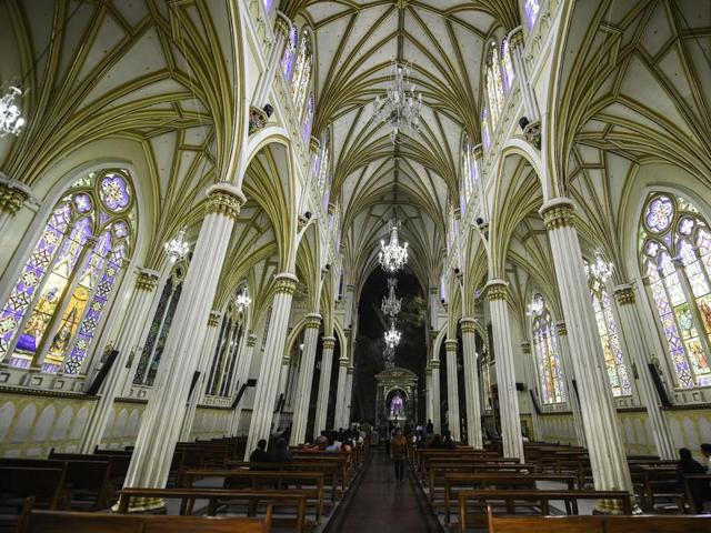 A shot of the interior of the sanctuary of Our Lady of the Rosary of Las Lajas in Colombia on October 22, 2015. (AFP)