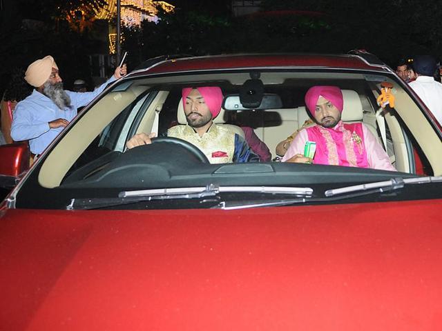 Harbhajan Singh leaves for Geeta Basra's place where the celebration of sangeet will be held in a resort near Phagwara, Punjab. (Pardeep Pandit/HT Photo)