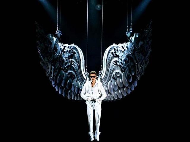 Justin Bieber took home five awards at the MTV Europe Music Awards, October 25, 2015. (AP) Justin Bieber took home five awards at the MTV Europe Music Awards, October 25, 2015. (AP)