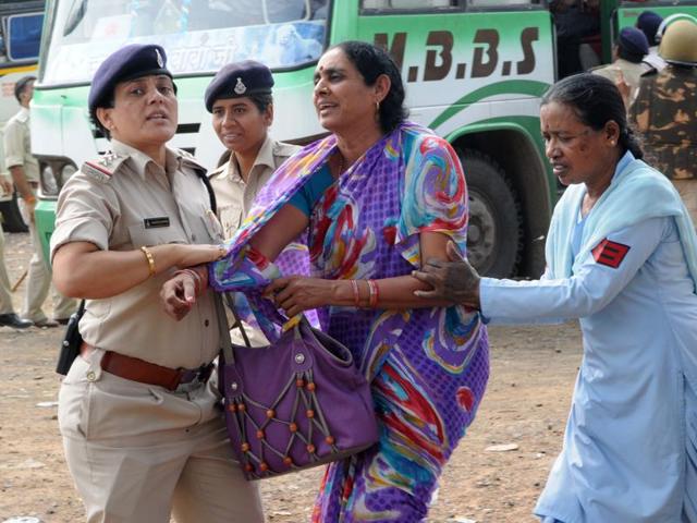 Office bearers of various panchayats were detained before they could launch their ‘dera dalo gherao dalo’ agitation, in Bhopal on Wednesday. (Praveen Bajpai/HT photo) Office bearers of various panchayats were detained before they could launch their ‘dera dalo gherao dalo’ agitation, in Bhopal on Wednesday. (Praveen Bajpai/HT photo)