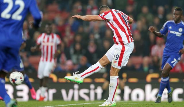Jonathan Walters scores the first goal for Stoke City. (Reuters Photo)