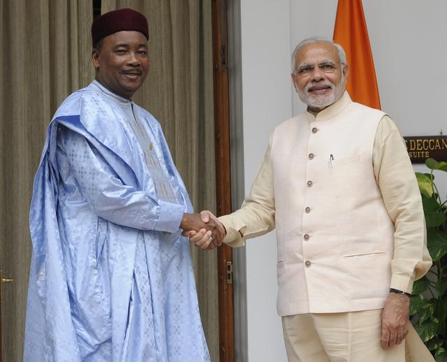 Prime Minister Narendra Modi shakes hands with Niger President Issoufou Mahamadou, before a bilateral meeting on the sidelines of the 3th India Africa Forum Summit, at Hyderabad House in New Delhi. (Sonu Mehta/ HT Photo)