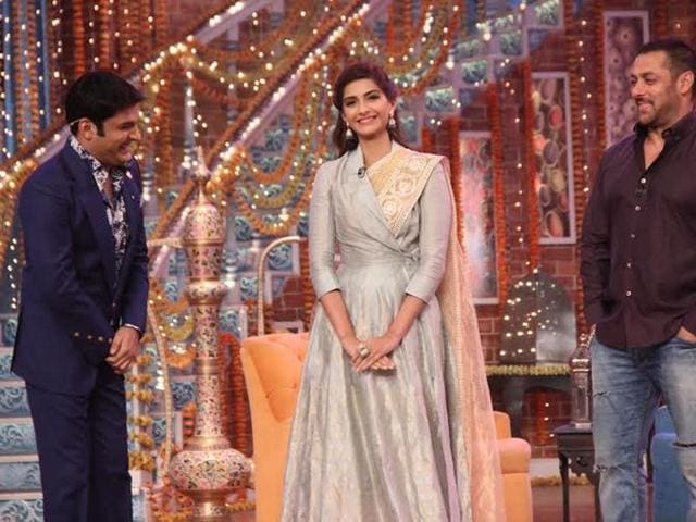 Sonam Kapoor and Salman Khan visited the sets of Comedy Nights with Kapil to promote their upcoming film, Prem Ratan Dhan Payo. (COLORS TV) Sonam Kapoor and Salman Khan visited the sets of Comedy Nights with Kapil to promote their upcoming film, Prem Ratan Dhan Payo. (COLORS TV)
