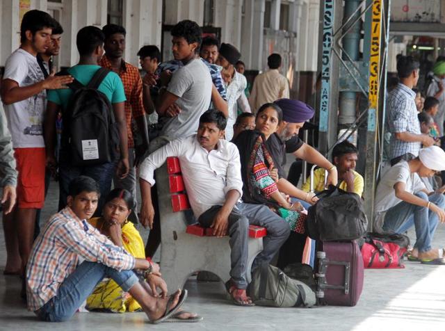 Passengers sitting in a train at New Delhi Railway Station.(HT File Photo) Passengers sitting in a train at New Delhi Railway Station.(HT File Photo)