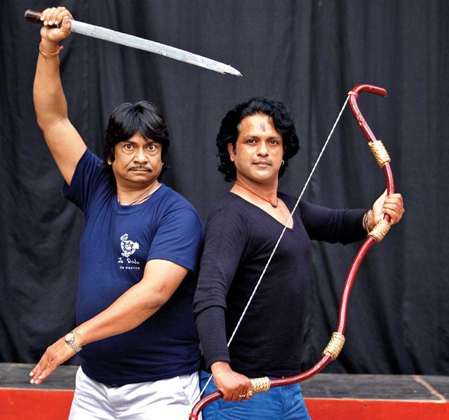 Two states: Ghanshyam Khichi (left) and Raj Kumar Sharma play Ravan and Ram at the Shriram Bhartiya Kala Kendra Ramleela. (Photo: Ajay Aggarwal) Two states: Ghanshyam Khichi (left) and Raj Kumar Sharma play Ravan and Ram at the Shriram Bhartiya Kala Kendra Ramleela. (Photo: Ajay Aggarwal)