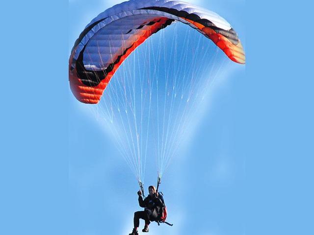 A representative image of paragliding. (Shutterstock Photo) A representative image of paragliding. (Shutterstock Photo)