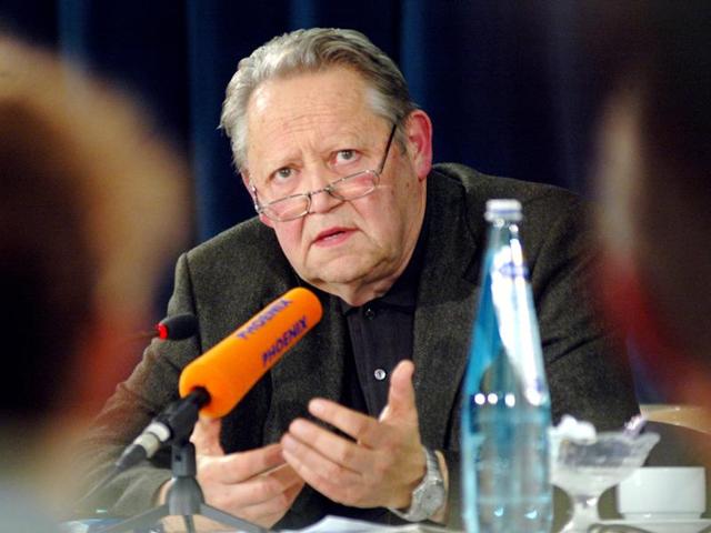 Former member of the East German Politburo Guenther Schabowski talks to media in Bernau, near Berlin, Germany. (AP File Photo) Former member of the East German Politburo Guenther Schabowski talks to media in Bernau, near Berlin, Germany. (AP File Photo)