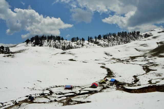 A big plus is that there are fixed camp sites in this area of Uttarakhand. (dodital.com) A big plus is that there are fixed camp sites in this area of Uttarakhand. (dodital.com)