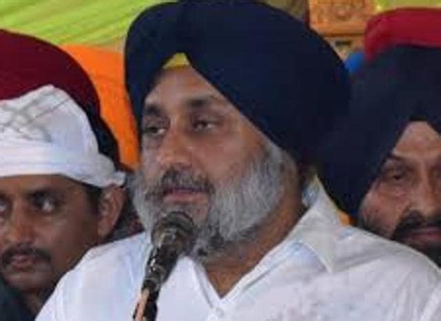 Sukhbir Singh Badal invited farmers to generate power from non-conventional energy sources. (HT Photo) Sukhbir Singh Badal invited farmers to generate power from non-conventional energy sources. (HT Photo)