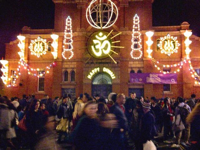 Diwali celebrations in Leicester reflect a complex history of migration of Indian-origin people, mostly Gujaratis. (HT Photo) Diwali celebrations in Leicester reflect a complex history of migration of Indian-origin people, mostly Gujaratis. (HT Photo)