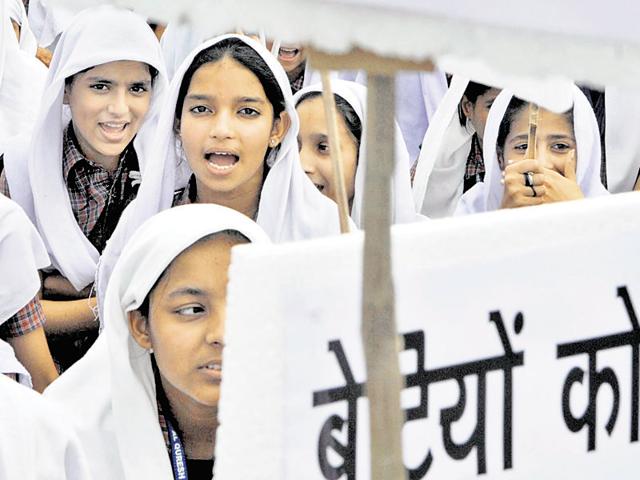 Muslim girls at a rally supporting education for girls, in Jaipur.(HT photo for representational purpose)