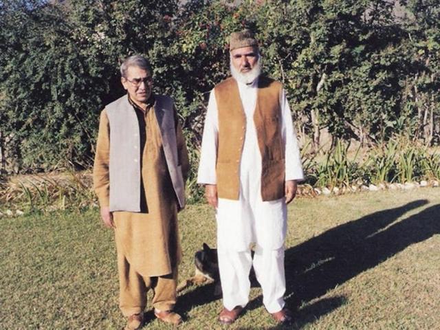 An undated photograph shows prominent Pakistani Pashtun leader Afzal Khan Lala (R) posing for a photograph with a friend in Swat Valley. (AFP Photo) An undated photograph shows prominent Pakistani Pashtun leader Afzal Khan Lala (R) posing for a photograph with a friend in Swat Valley. (AFP Photo)