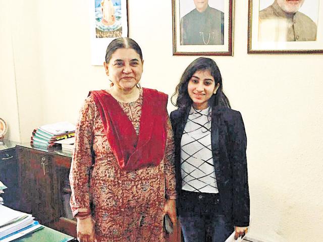 Yashna Batra presented the first copy of her book to Union minister Maneka Gandhi last month.(HT Photo) Yashna Batra presented the first copy of her book to Union minister Maneka Gandhi last month.(HT Photo)