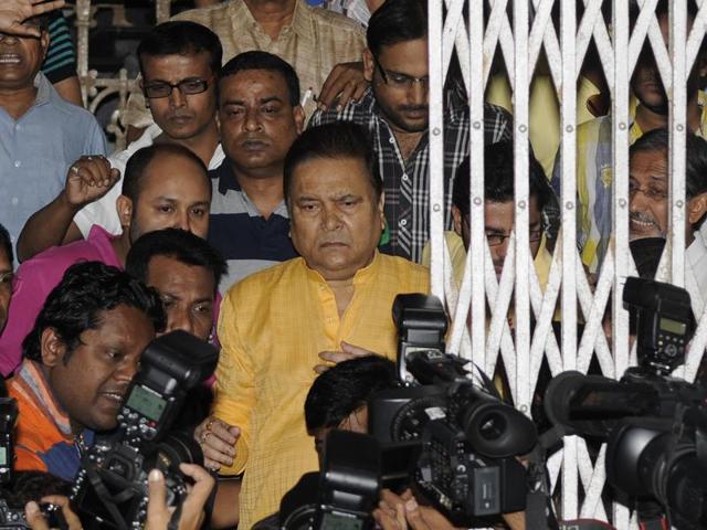 Madan Mitra walks out of SSKM Hospital on Sunday after spending nearly a year in custody.(Samir Jana/HT photo) Madan Mitra walks out of SSKM Hospital on Sunday after spending nearly a year in custody.(Samir Jana/HT photo)
