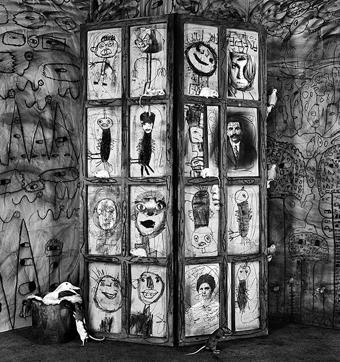 ‘Onlooker’ (2010) from the series, Outland. (Roger Ballen and PHOTOINK) ‘Onlooker’ (2010) from the series, Outland. (Roger Ballen and PHOTOINK)