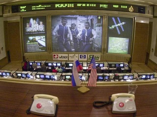 Nasa cameras were in the Russian MCC for first live television of Expedition One on ISS. (Photo: Twitter @Nasa)