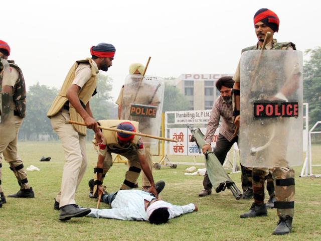 A 10-day training camp, organised for cops from three districts of Bathinda, Mansa and Muktsar,Bathinda(HT Photo)