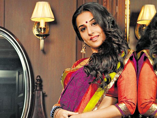 Vidya Balan Linen Saree | trendwati