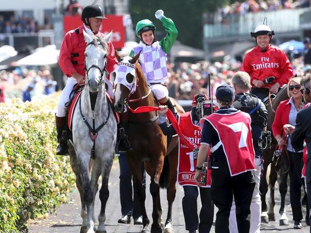 Riding on Prince of Penzance, Michelle Payne wins Melbourne Cup ...