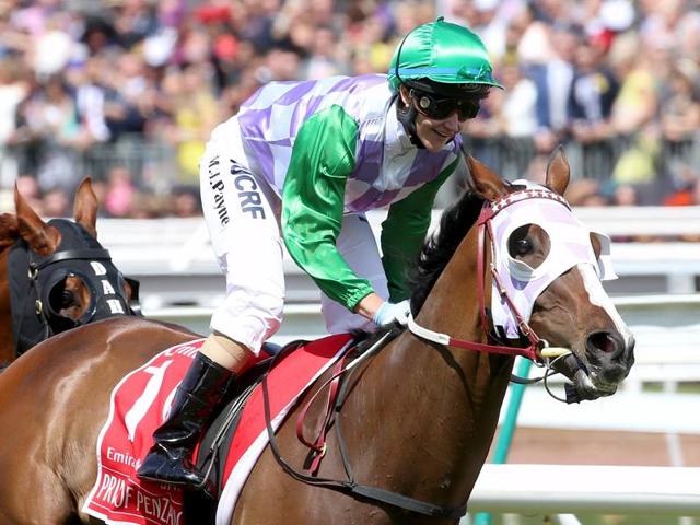 Prince of Penzance, ridden by Michelle Payne (green cap), wins race 7 of the Melbourne Cup during the Melbourne Cup race day at Flemington Racecourse in Victoria. (Reuters Photo)