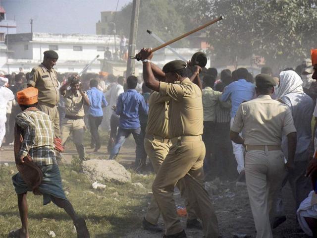 Police lathicharge BJP supporters at Prime Minister Narendra Modi's election rally in Darbhanga on Monday. (PTI)