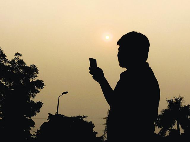 Officials of the Noida authority are in a fix because there is not enough space in developed areas for installing new mobile towers. (Salman Ali/HT Photo) Officials of the Noida authority are in a fix because there is not enough space in developed areas for installing new mobile towers. (Salman Ali/HT Photo)