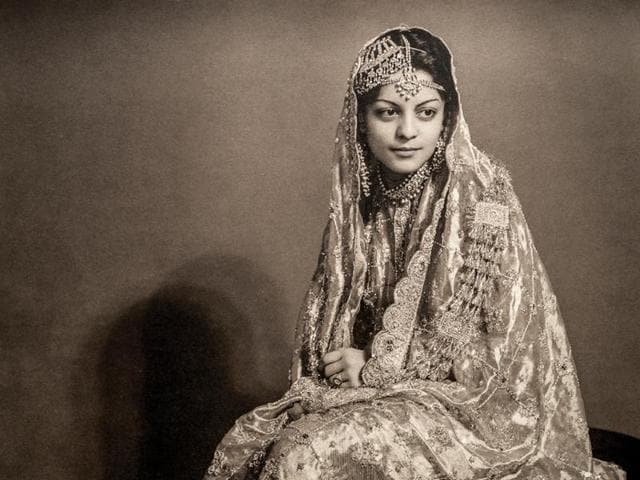 Nawab Begum Sajida Sultan of Bhopal, also Begum of Pataudi. KL Syed & Co., c. 1938-1940. She was the last Begum of Bhopal; she was also the Begum of Pataudi by marriage. With this photograph, you can see the newer lighting techniques coming into play. Light and shadow began to be used prominently to produce visual effects in photographs. (Photos courtesy: MAP/Tasveer)