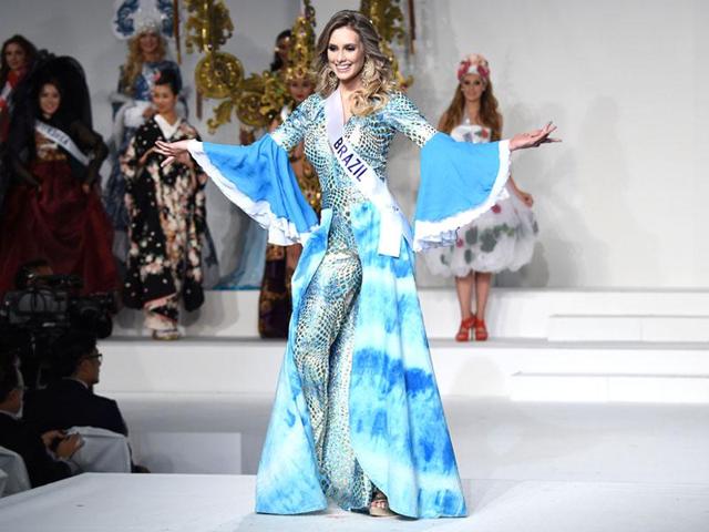 Miss Brazil Isis Stocco. 