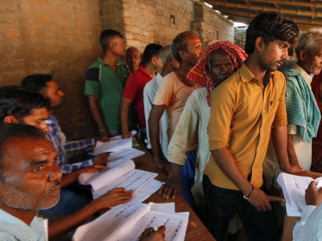 The first phase of the polls recorded 57% voter turnout, followed by 55%, 53% and 57% in the second, third and fourth phases respectively. (Arvind Yadav/ HT Photo) 