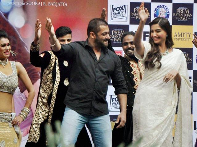 Actor Salman Khan and actress Sonam Kapoor dance during the promotional event of their film Prem Ratan Dhan Payo. (PTI)