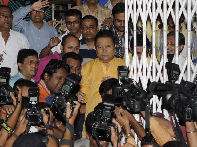 While the CBI won’t be able to take the minister into custody, Madan Mitra too will not be free to move around. (Samir Jana/HT photo) While the CBI won’t be able to take the minister into custody, Madan Mitra too will not be free to move around. (Samir Jana/HT photo)