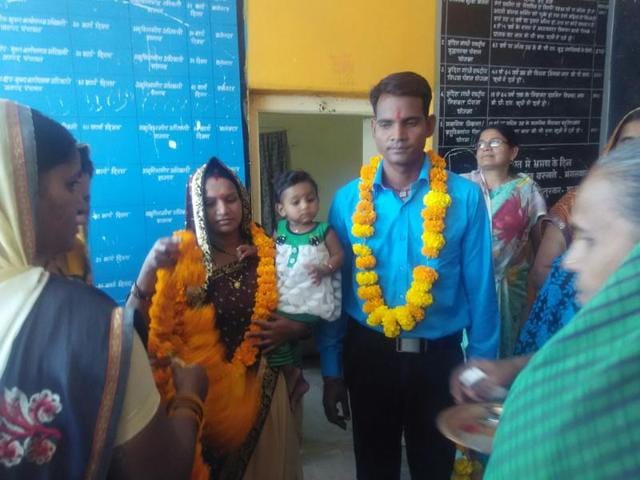 Seema Patel was given a warm welcome on her return, at a function at the Panchayat Bhavan in Shahpur on Thursday. (HT photo) Seema Patel was given a warm welcome on her return, at a function at the Panchayat Bhavan in Shahpur on Thursday. (HT photo)