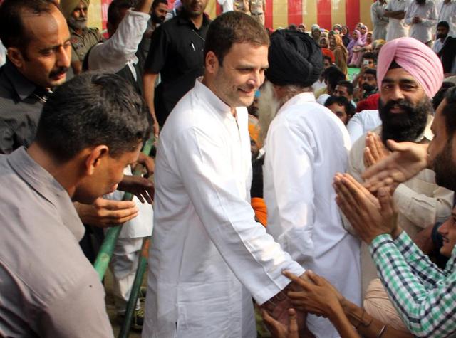 AICC vice president Rahul Gandhi meeting people during his padyatra in Bathinda on Friday. (Sanjeev Kumar/HT) AICC vice president Rahul Gandhi meeting people during his padyatra in Bathinda on Friday. (Sanjeev Kumar/HT)