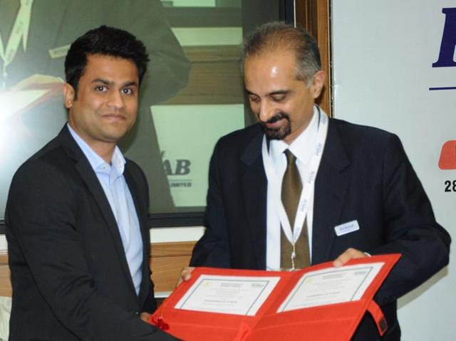 Sanat Gupta signing an MOU with Punjab government officials during teh recently concluded Progressive Punjab Investors’ Summit. (HT Photo) Sanat Gupta signing an MOU with Punjab government officials during teh recently concluded Progressive Punjab Investors’ Summit. (HT Photo)