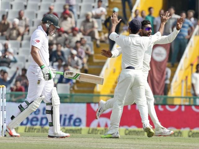 Indian team members celebrate the dismissal of South Africa’s AB de Villiers, which was later overturned for a no ball. (Gurpreet Singh/HT Photo) 