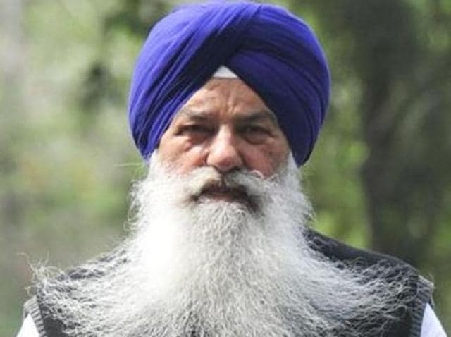 While passing the resolution under the leadership of transport minister Ajit Singh Kohar, the SAD has asked the public to teach a lesson to the anti-Panthic groups (HT Photo) While passing the resolution under the leadership of transport minister Ajit Singh Kohar, the SAD has asked the public to teach a lesson to the anti-Panthic groups (HT Photo)