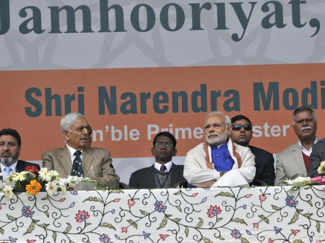 Jammu and Kashmir chief minister Mufti Muhammad Sayeed had earlier said Modi’s rally was a “turning point in history of the state” while recalling former prime minister Atal Bihari Vajpayee’s address to the people at the same venue in 2003. (Waseem Andrabi/ht)