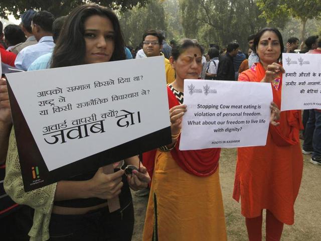 People holding placards during the march from India Gate to the Rashtrapati Bhavan to protest against voices being raised over "intolerance" in the country. (Raj K Raj/ HT Photo) People holding placards during the march from India Gate to the Rashtrapati Bhavan to protest against voices being raised over "intolerance" in the country. (Raj K Raj/ HT Photo)