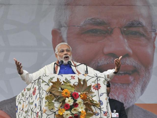 Prime Minister Narendra Modi while addressing a rally at Sher-e-Kashmir stadium in Srinagar announced a special package of Rs 80,000 crore for Jammu and Kashmir.(Waseem Andrabi/HT Photo)