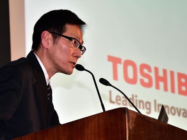 Japan's electronics giant Toshiba CFO Masayoshi Hirata announces the company's first half financial result at the Toshiba headquarters in Tokyo on November 7, 2015. (AFP Photo) Japan's electronics giant Toshiba CFO Masayoshi Hirata announces the company's first half financial result at the Toshiba headquarters in Tokyo on November 7, 2015. (AFP Photo)